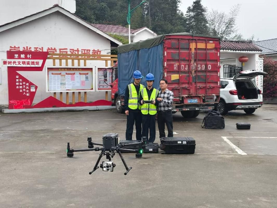 测绘与空间信息学院赴井冈山里陂村开展无人机测绘志愿服务 以科技助推乡村振兴